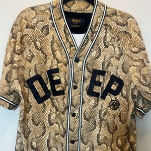 10.Deep Brown, Tan, Black & White Alligator Print Baseball Jersey Size Large